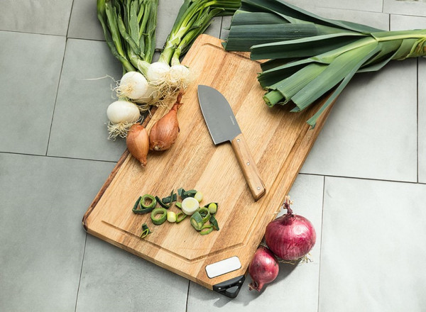 Schneidebrett aus Akazie mit Schleifer 'Shokki'