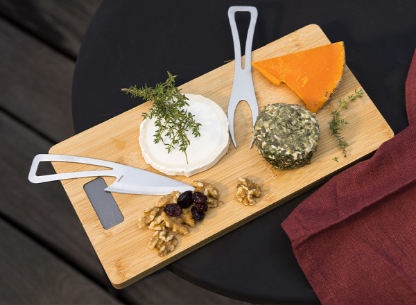 Schneidebrett aus Bambus mit Käsebesteck 'Takeita'